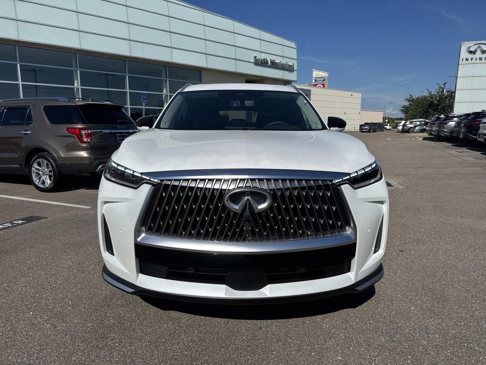 2026 Infiniti QX60 Luxe AWD photo 2