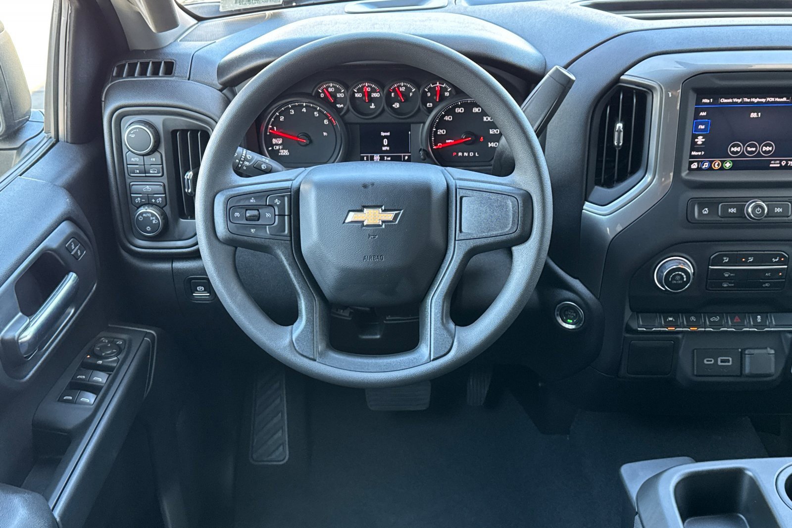 2025 Chevrolet Silverado 1500 Custom photo 14