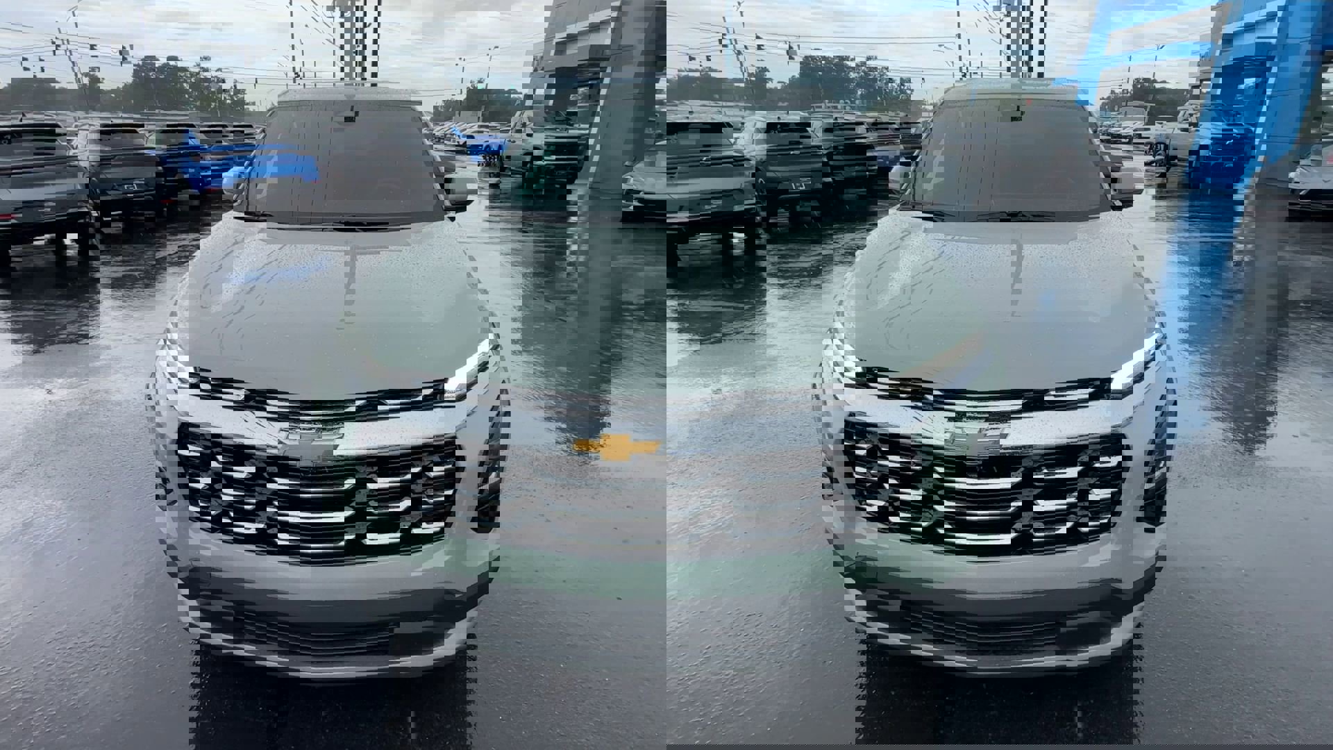 2026 Chevrolet Equinox LT photo 3