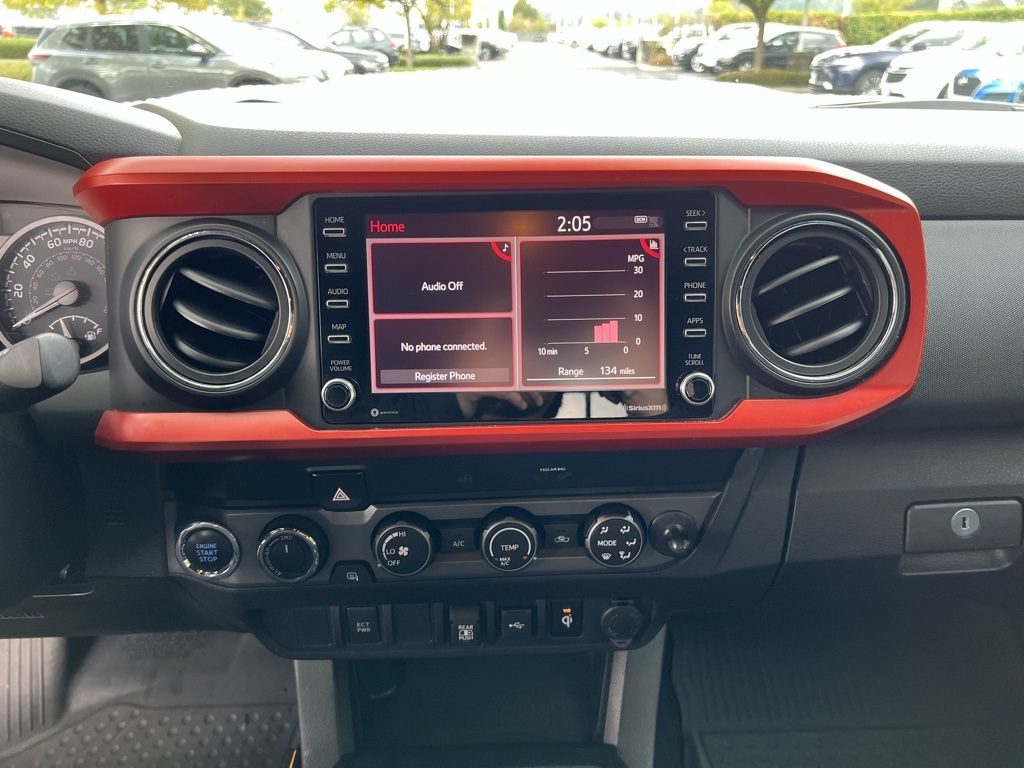 2020 Toyota Tacoma SR5 photo 17