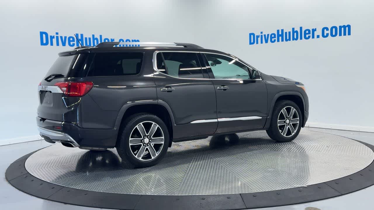 2017 Gmc Acadia Denali photo 2