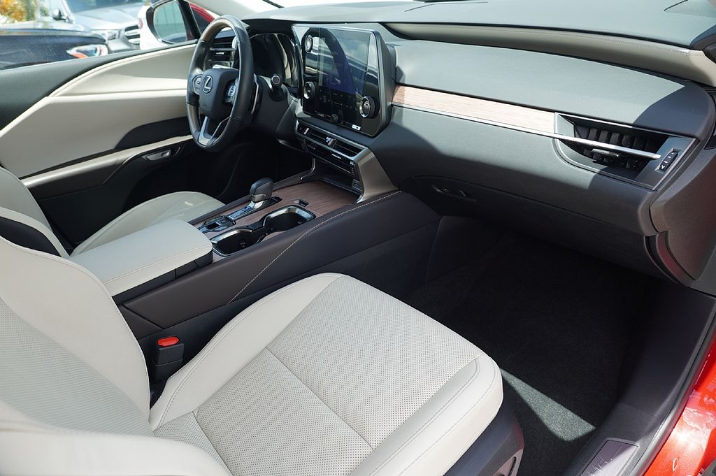 2023 Lexus RX photo 49