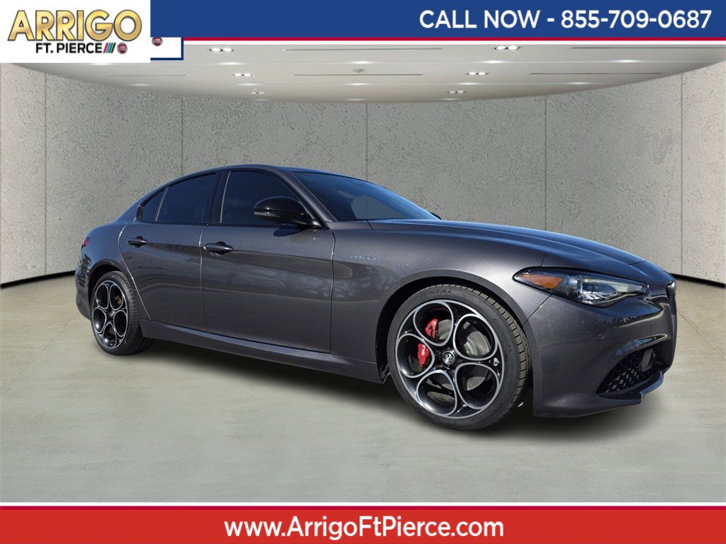 2022 Alfa Romeo Giulia Ti Veloce's photo