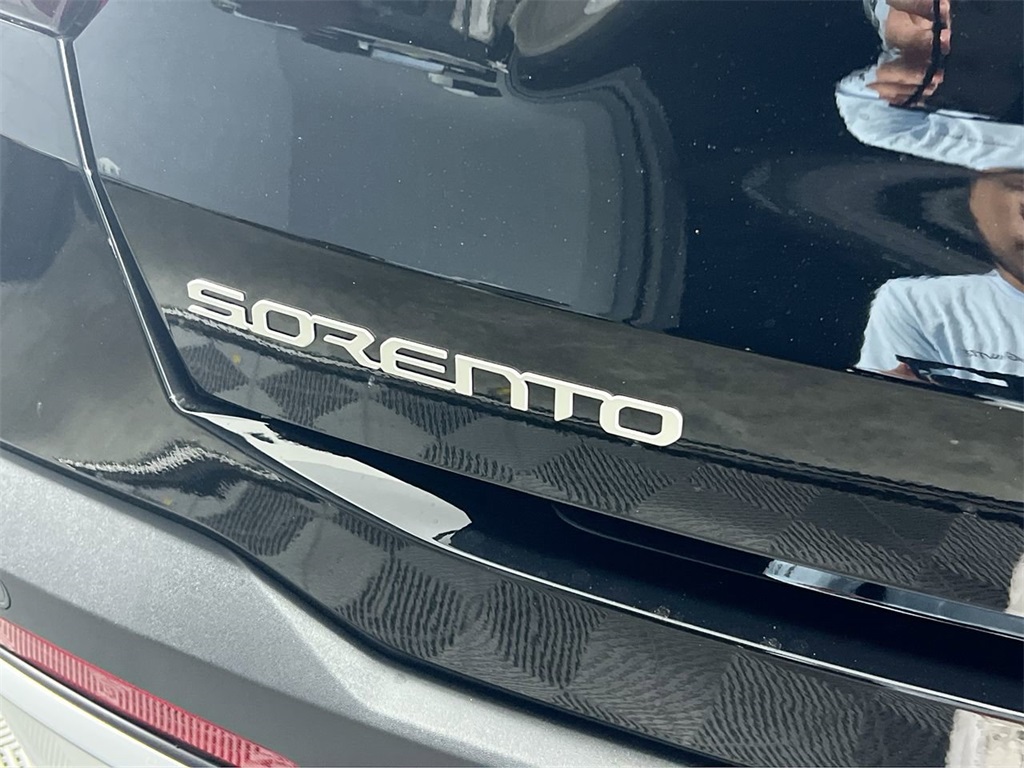 2025 Kia Sorento EX photo 3