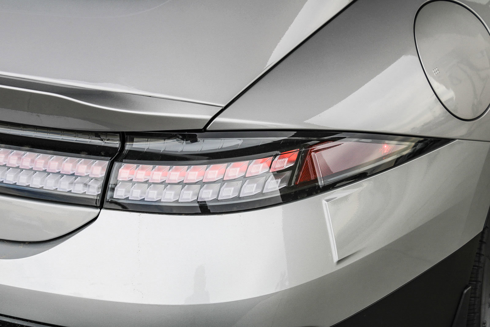 New 2025 Curated Silver Hyundai SEL image 10