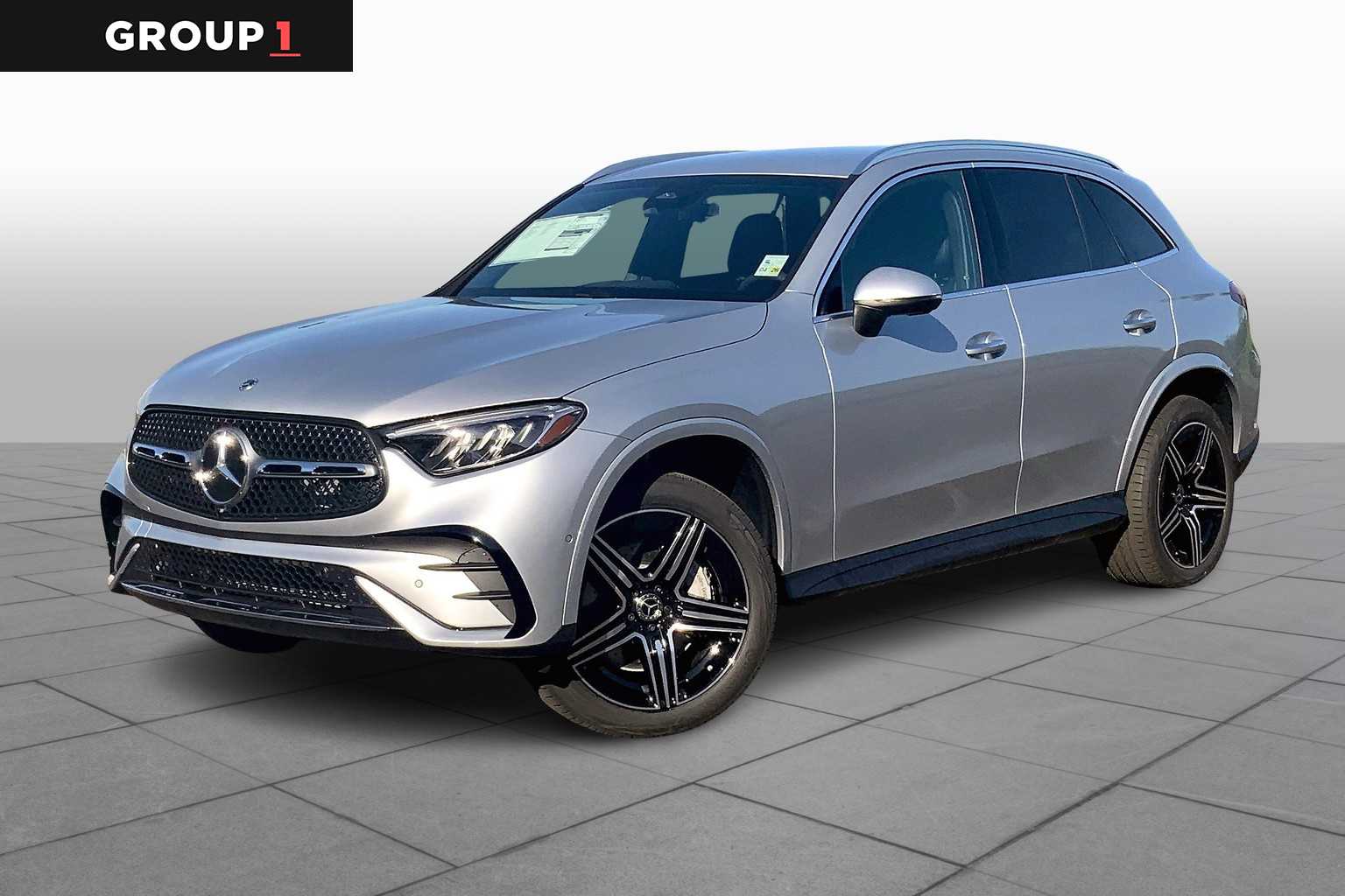 2025 Mercedes-Benz GLC Base's photo