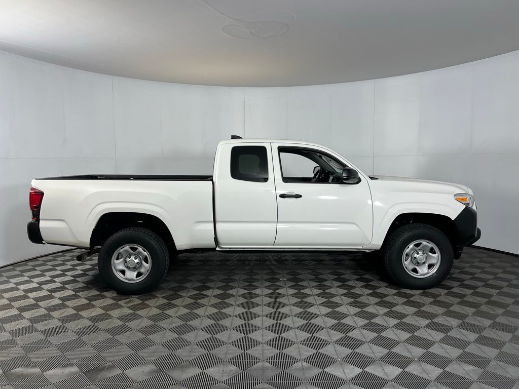 2023 Toyota Tacoma SR photo 3