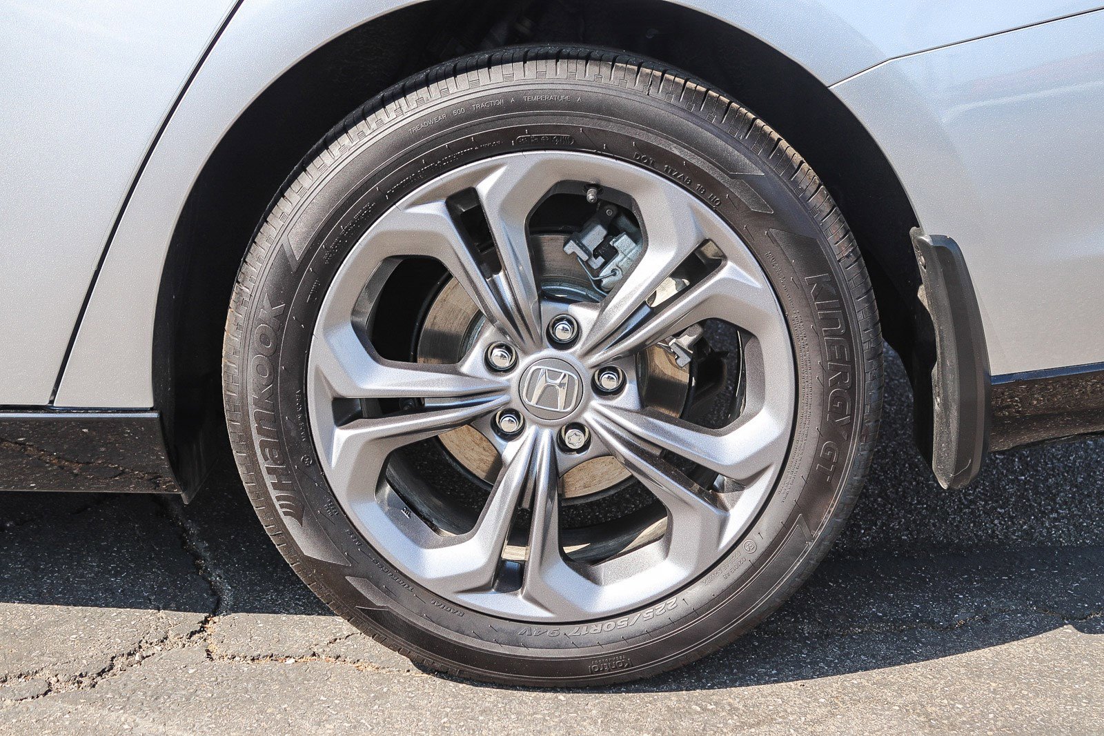 2024 Honda Accord Hybrid EX-L photo 11