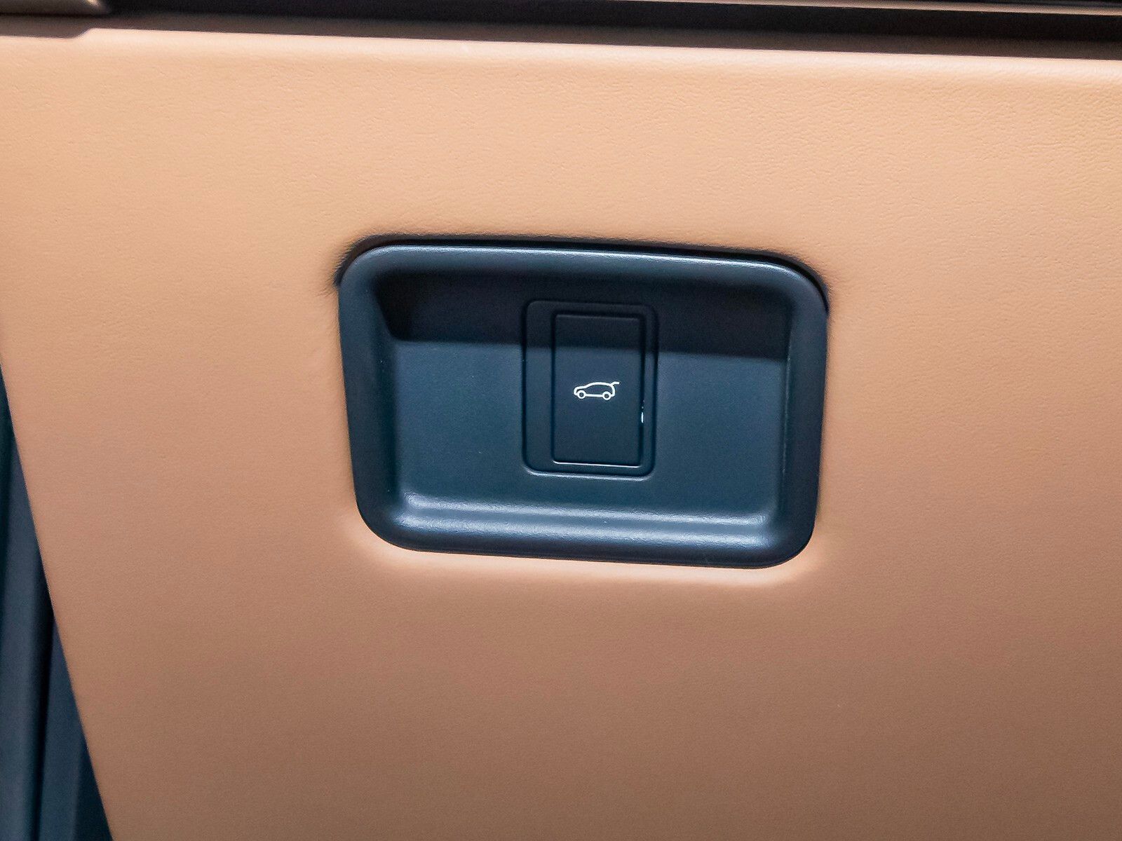2025 Land Rover Range Rover SE photo 11
