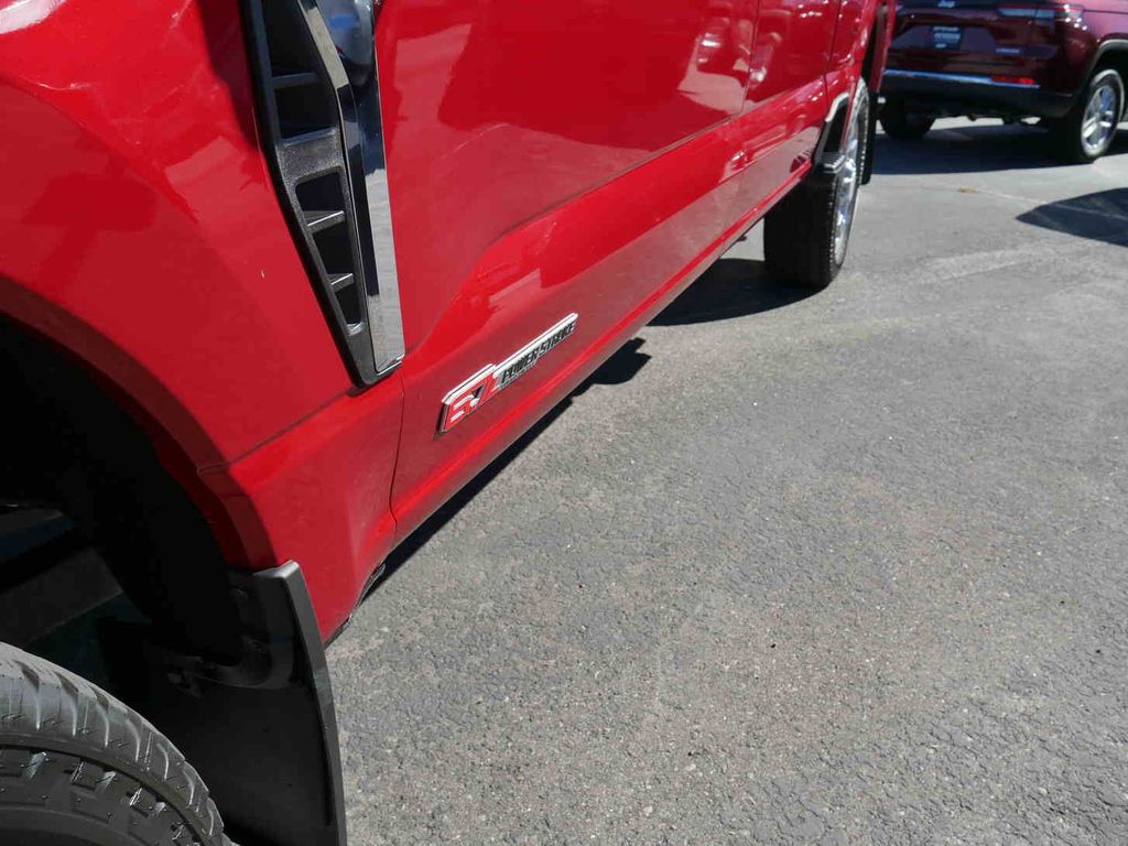 2024 Ford F-350 photo 29