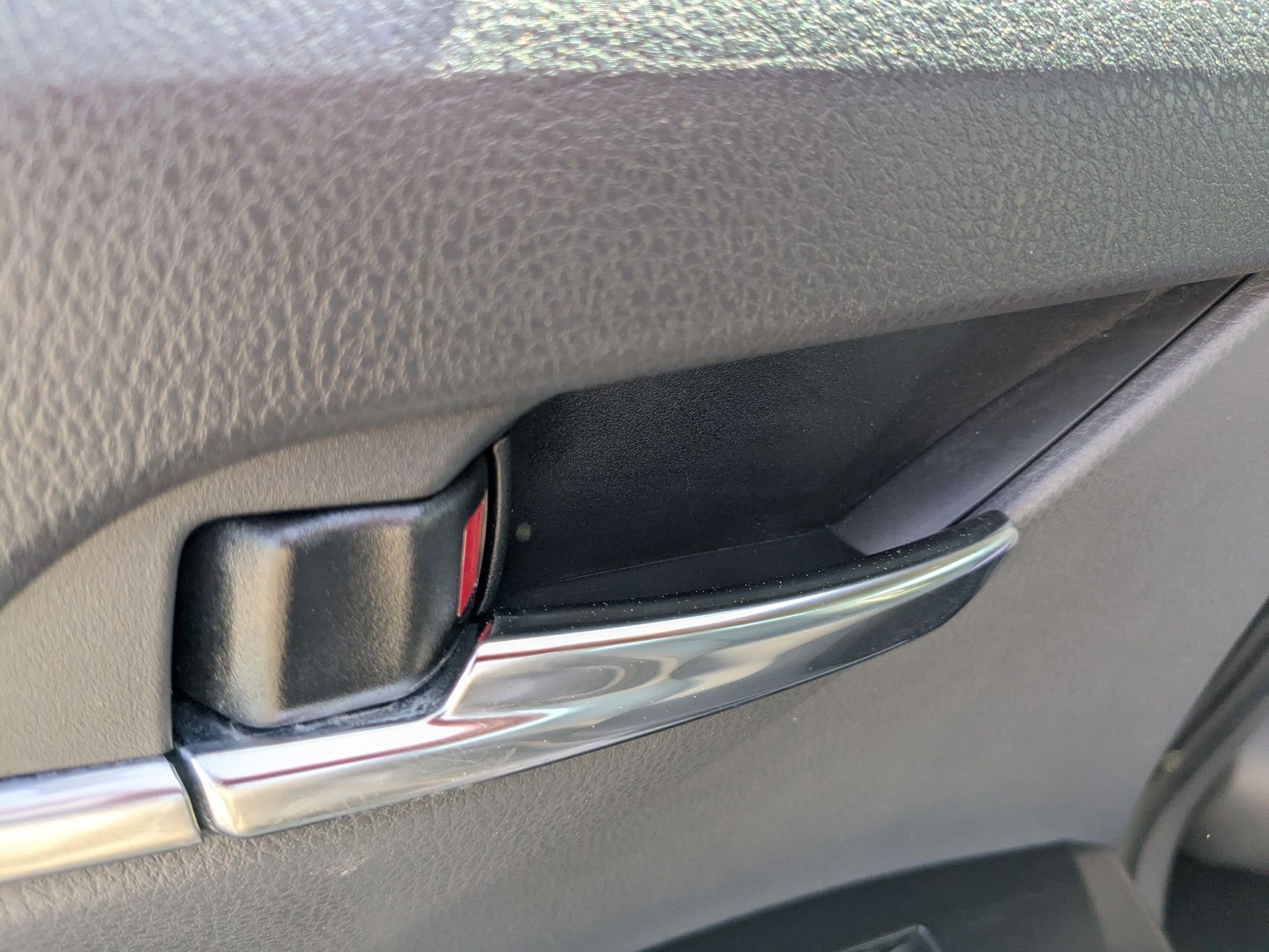 2020 Toyota Camry SE photo 26