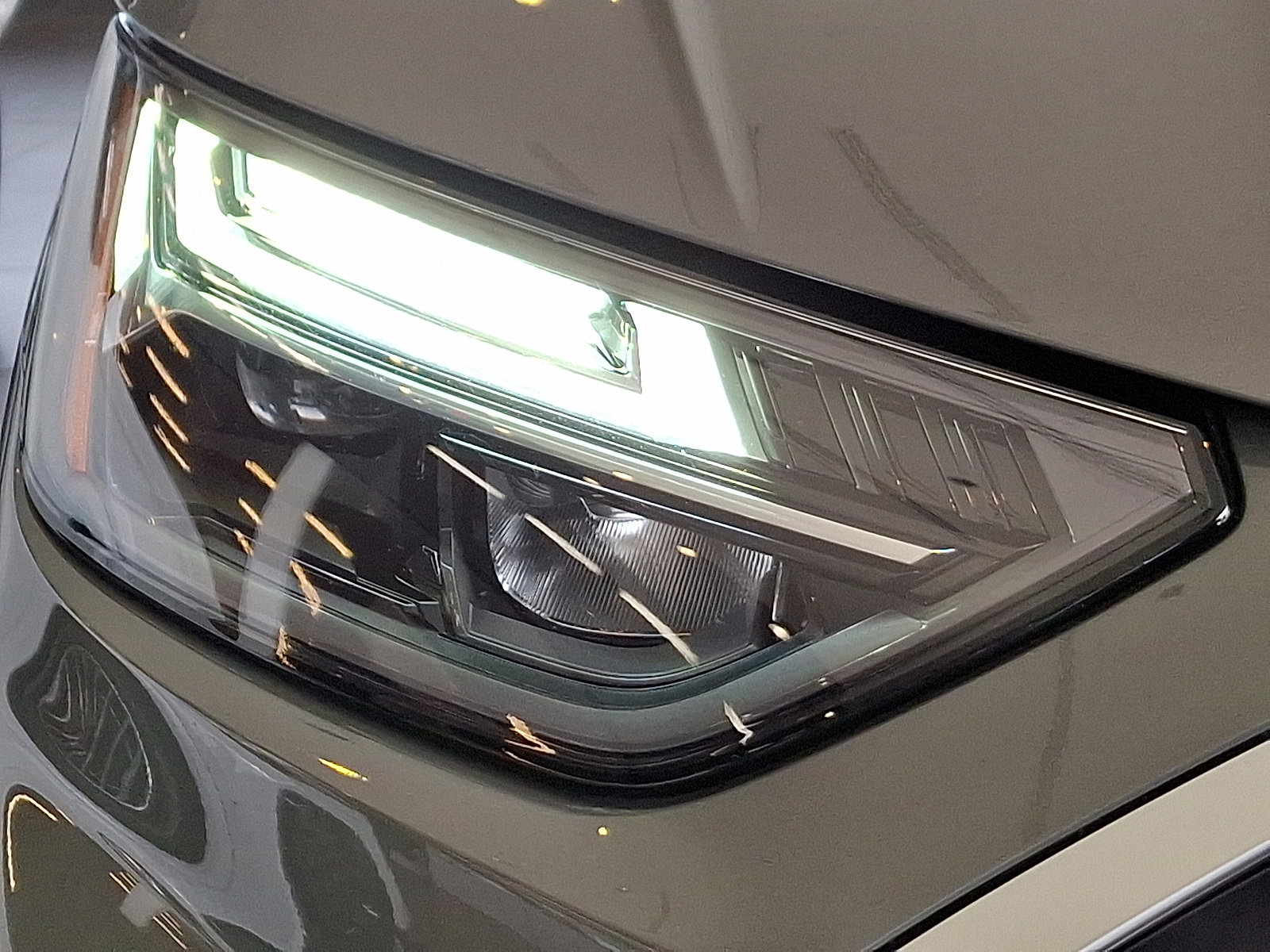 2024 Audi SQ5 Premium Plus photo 3