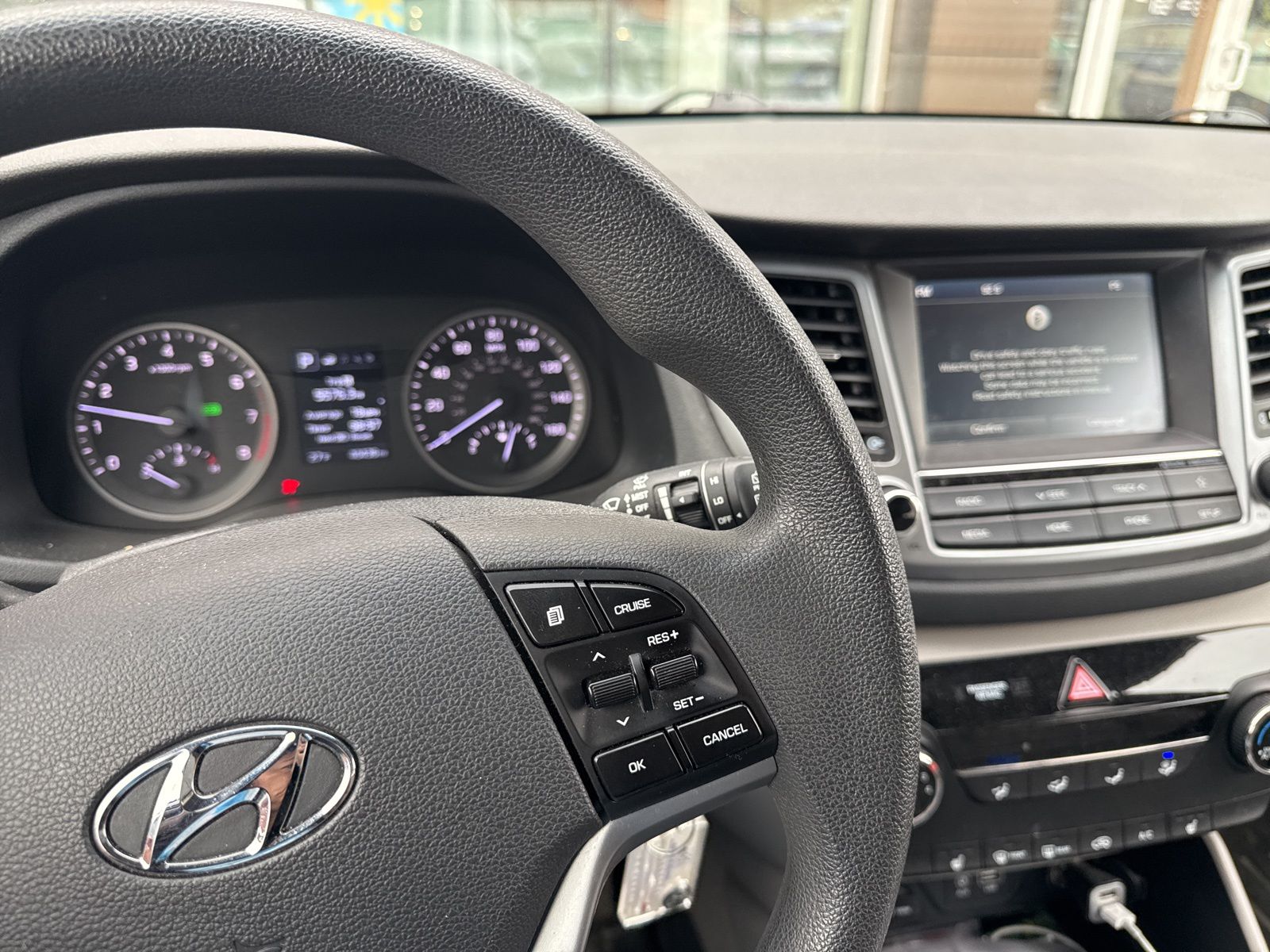 2018 Hyundai Tucson SEL photo 3