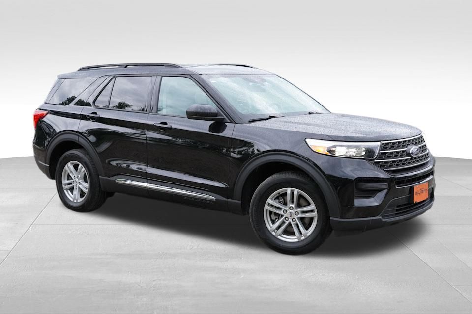2023 Ford Explorer XLT photo 2