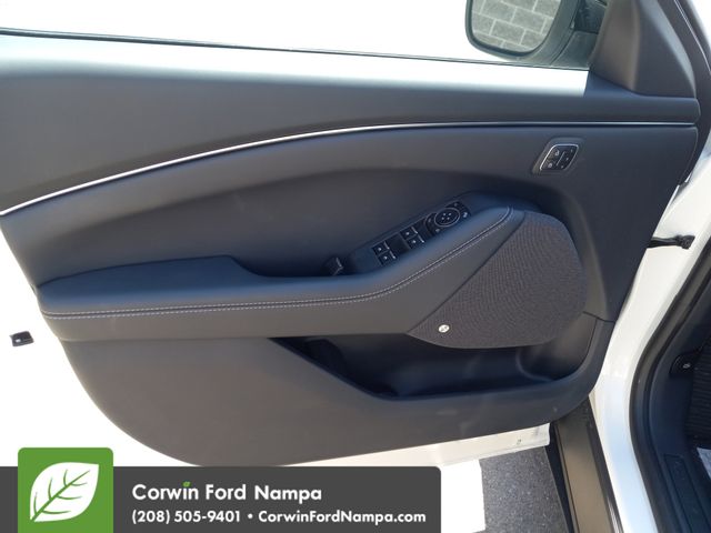 New 2025 Star White Metallic Tri-Coat Ford Premium image 12