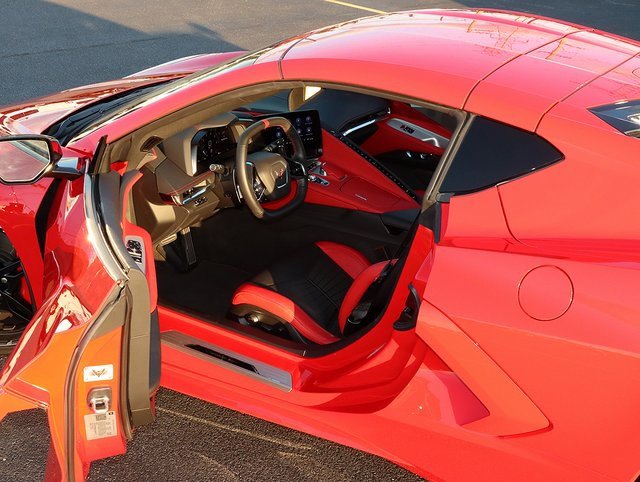 2020 Chevrolet Corvette Stingray 2LT photo 9