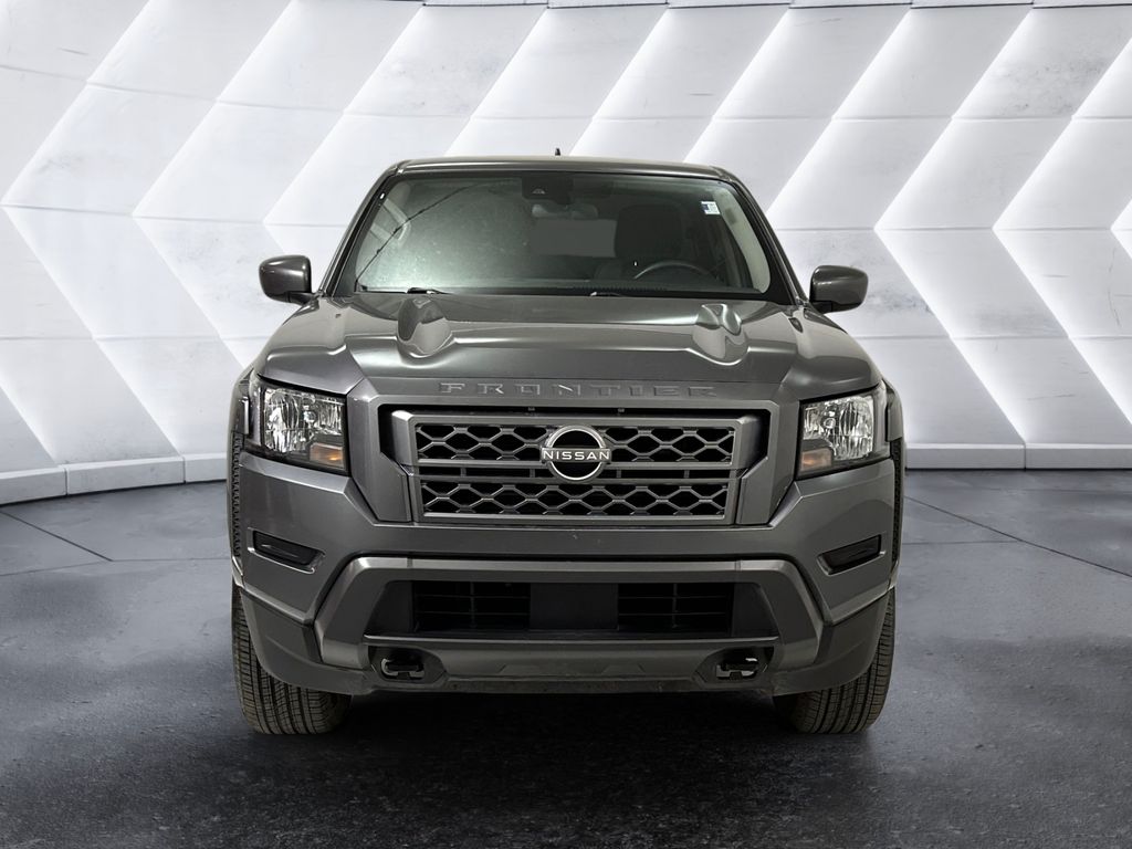 2022 Nissan Frontier SV photo 2