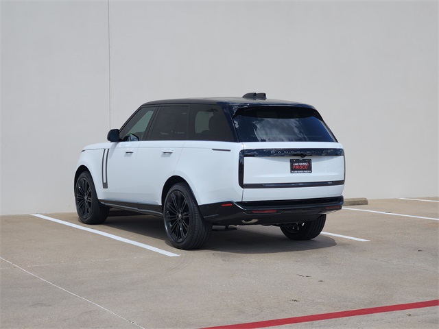 2025 Land Rover Range Rover SE photo 3
