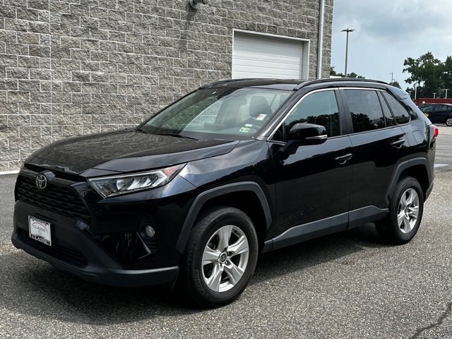2021 Toyota RAV4 XLE photo 7