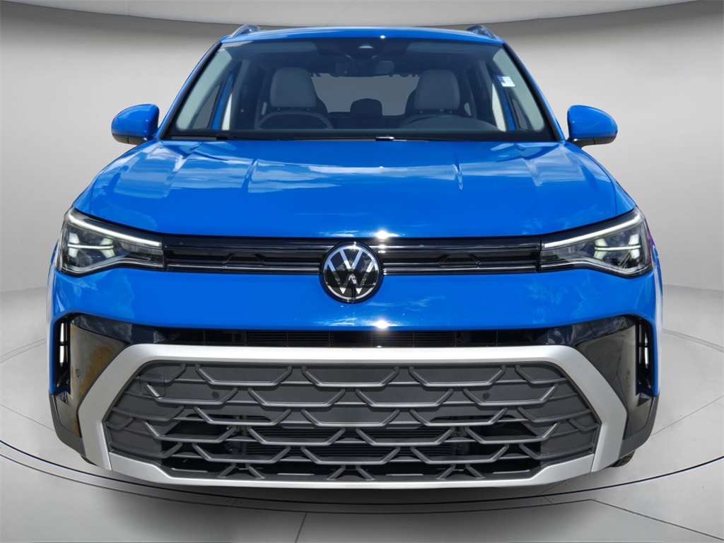 2025 Volkswagen Taos SE photo 4