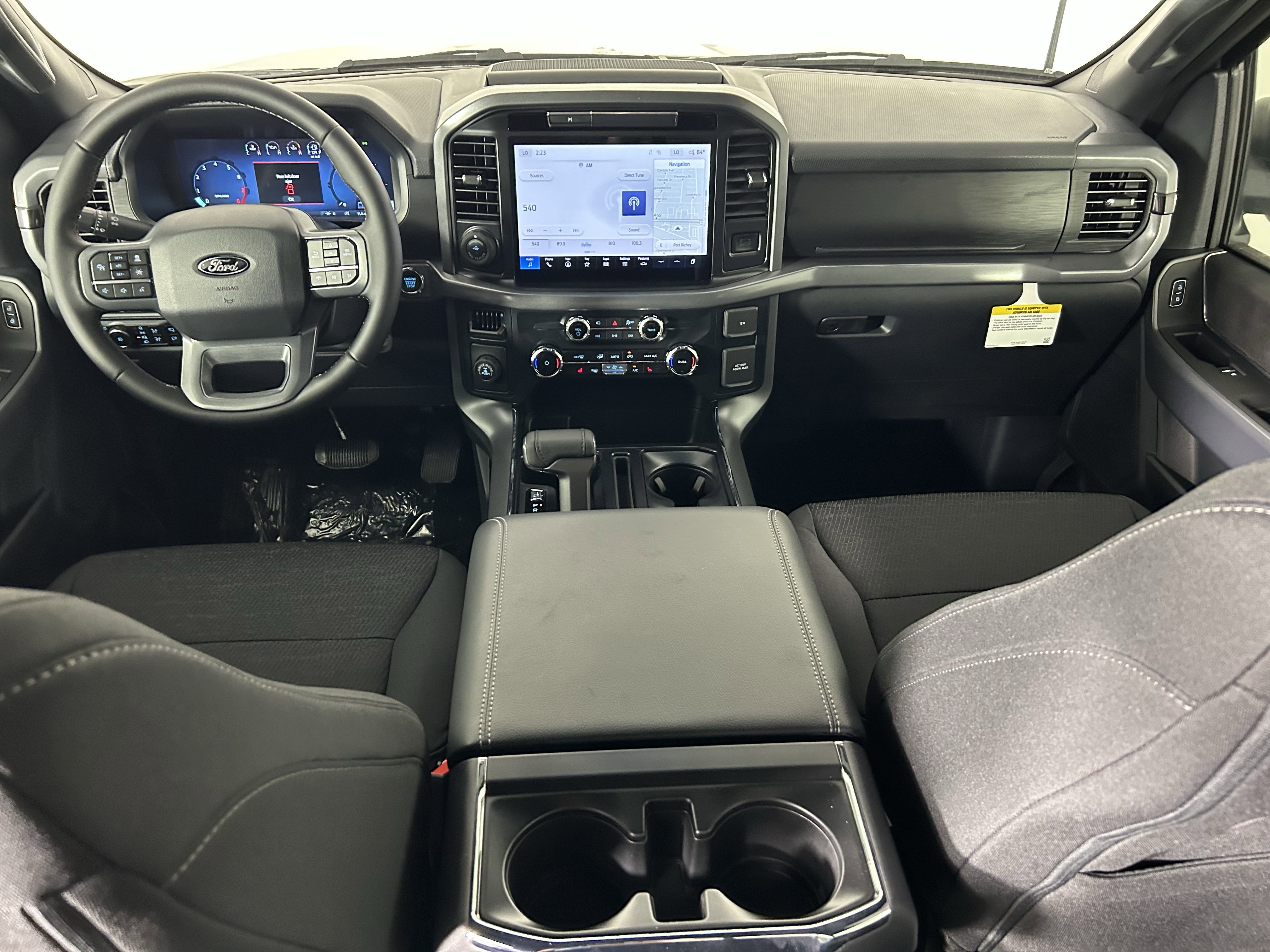 2025 Ford F-150 XLT photo 4