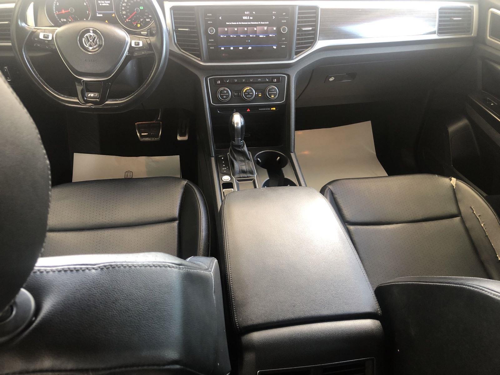 2019 Volkswagen Atlas V6 SE Technology R-Line photo 10