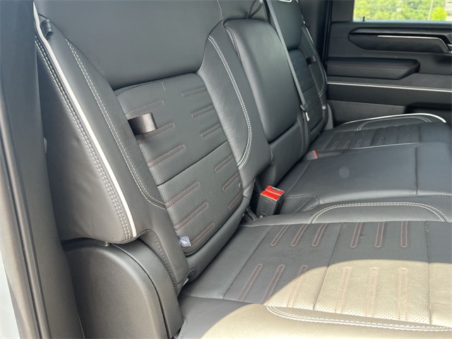 2025 Gmc Sierra 2500 HD AT4X photo 33