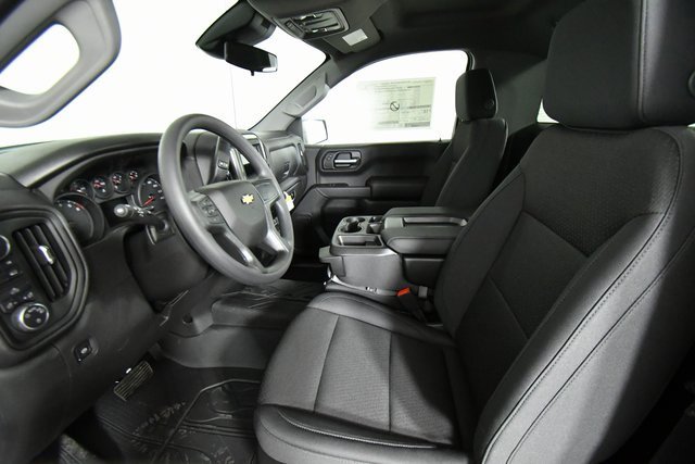2025 Chevrolet Silverado 1500 photo 4