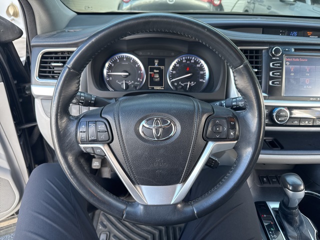 2014 Toyota Highlander XLE photo 3