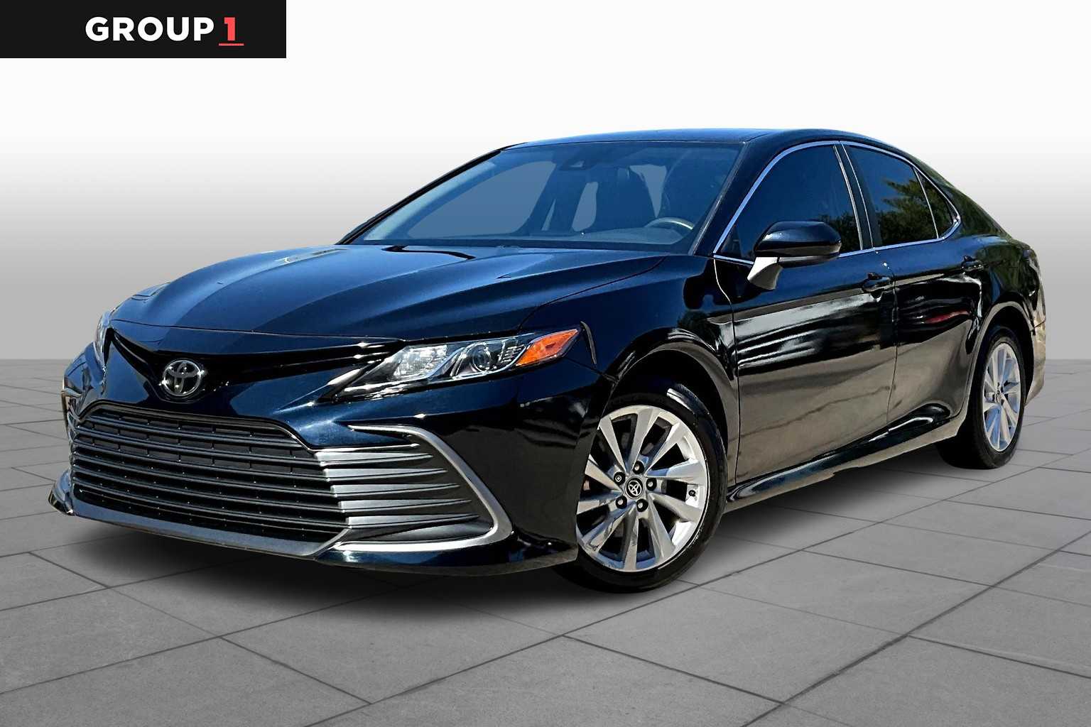 2021 Toyota Camry LE's photo