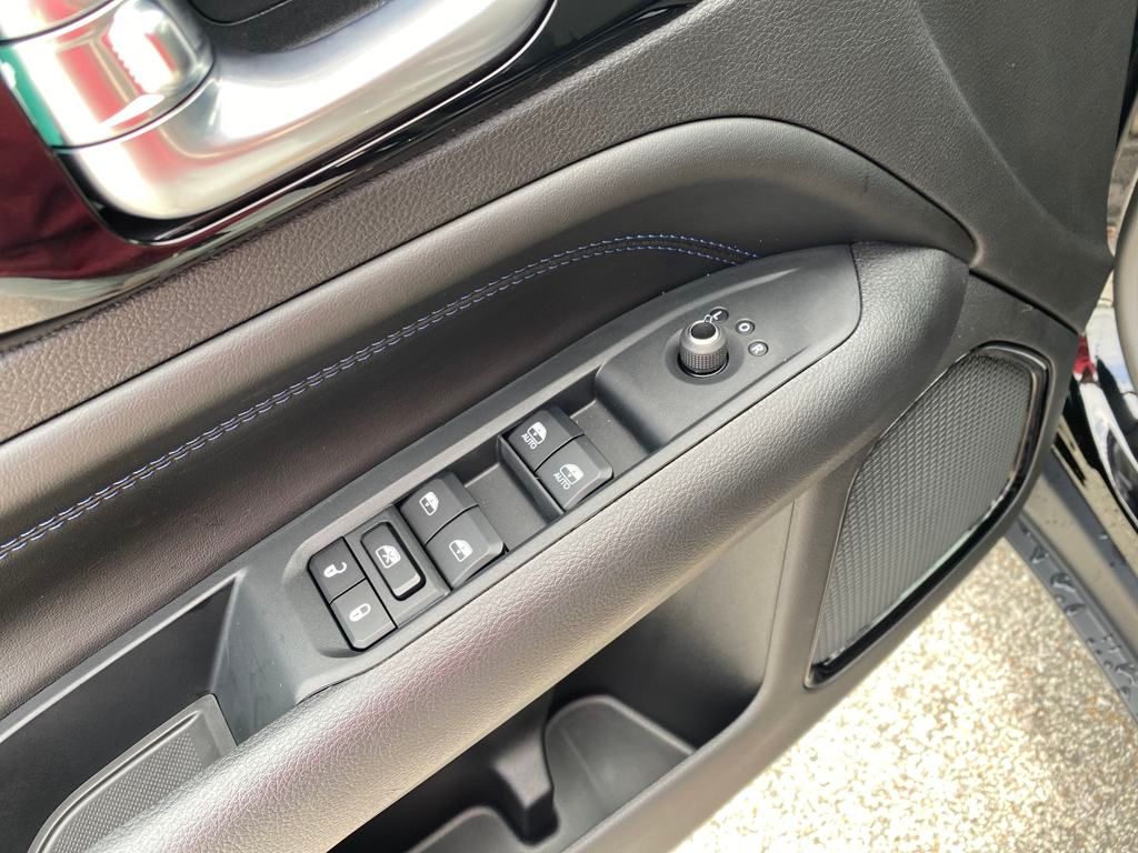 2025 Jeep Compass Latitude photo 11