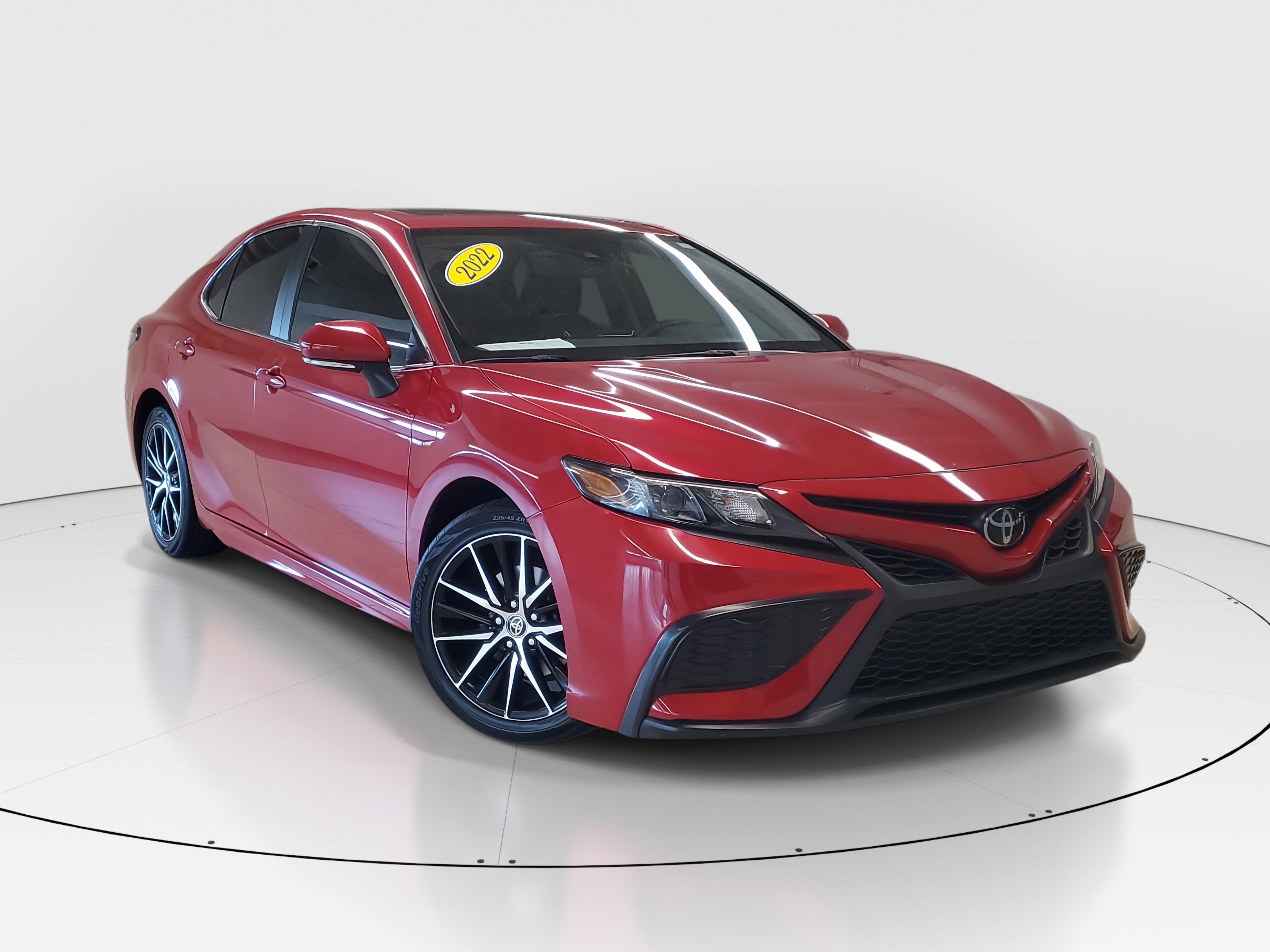 2022 Toyota Camry SE photo 2