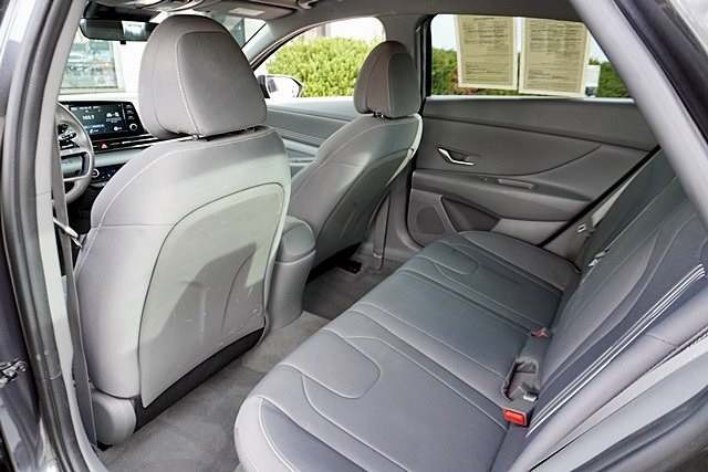 Used 2021 Gray Hyundai SEL image 15
