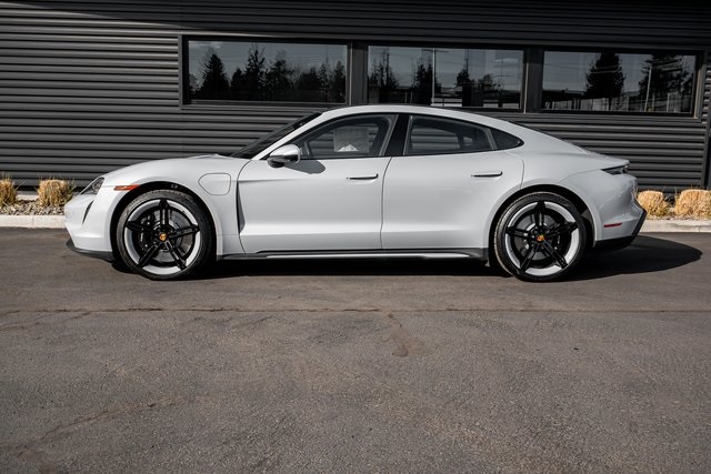 2024 Porsche Taycan 4S photo 2