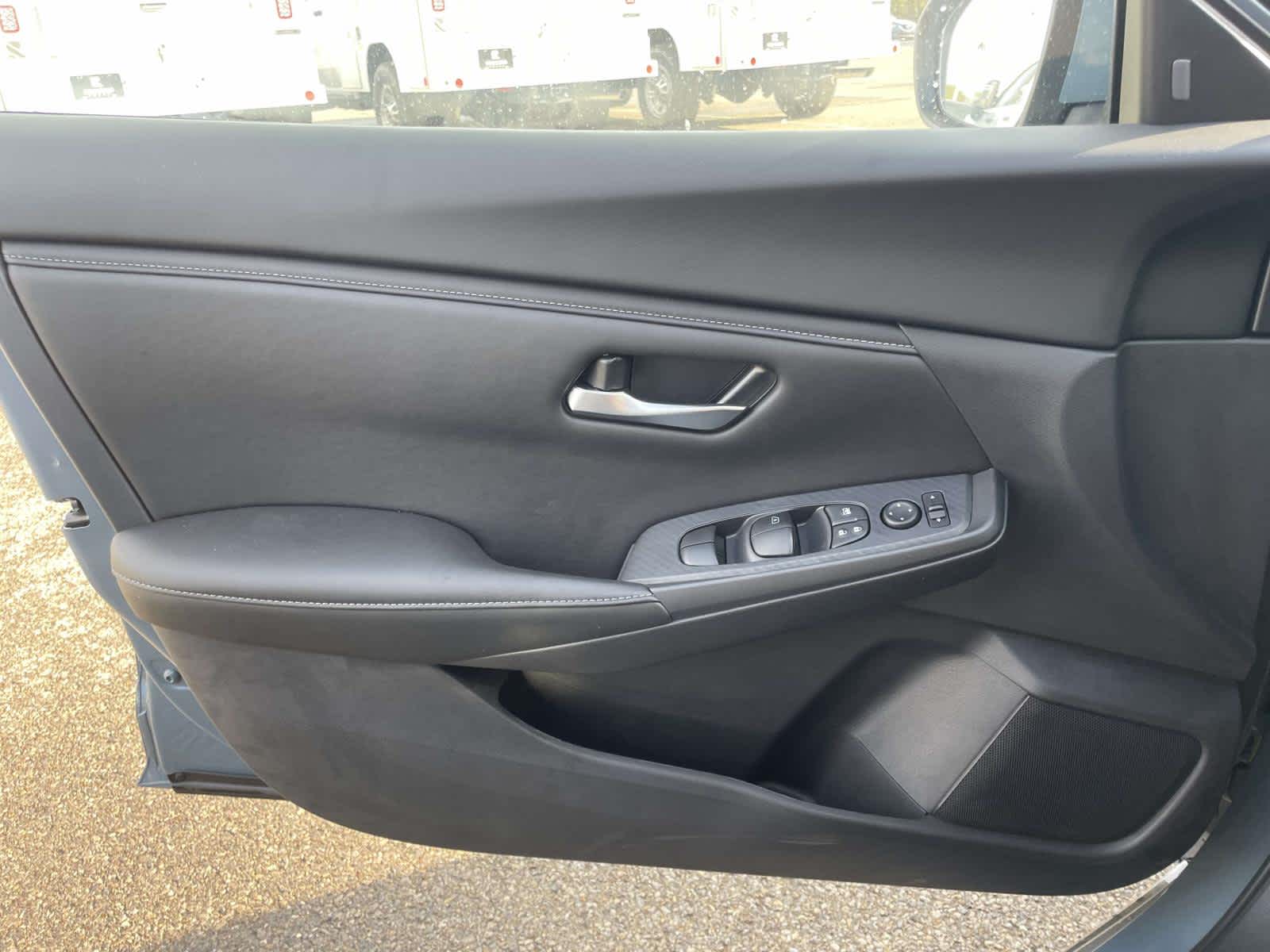 2025 Nissan Sentra SV photo 24