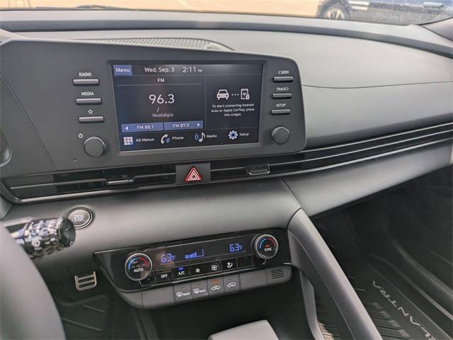2025 Hyundai Elantra SEL Sport photo 8