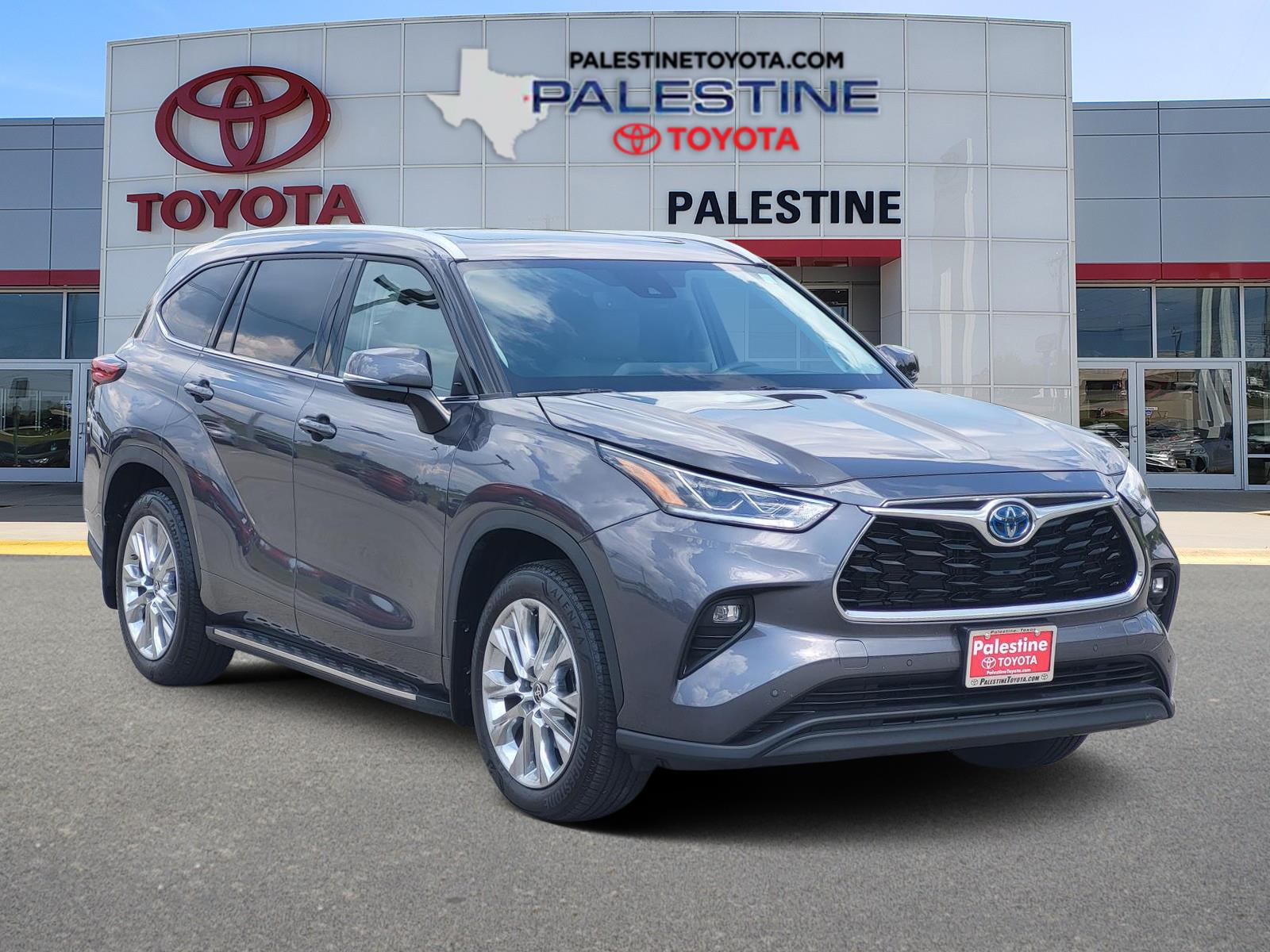 2023 Toyota Highlander Limited's photo