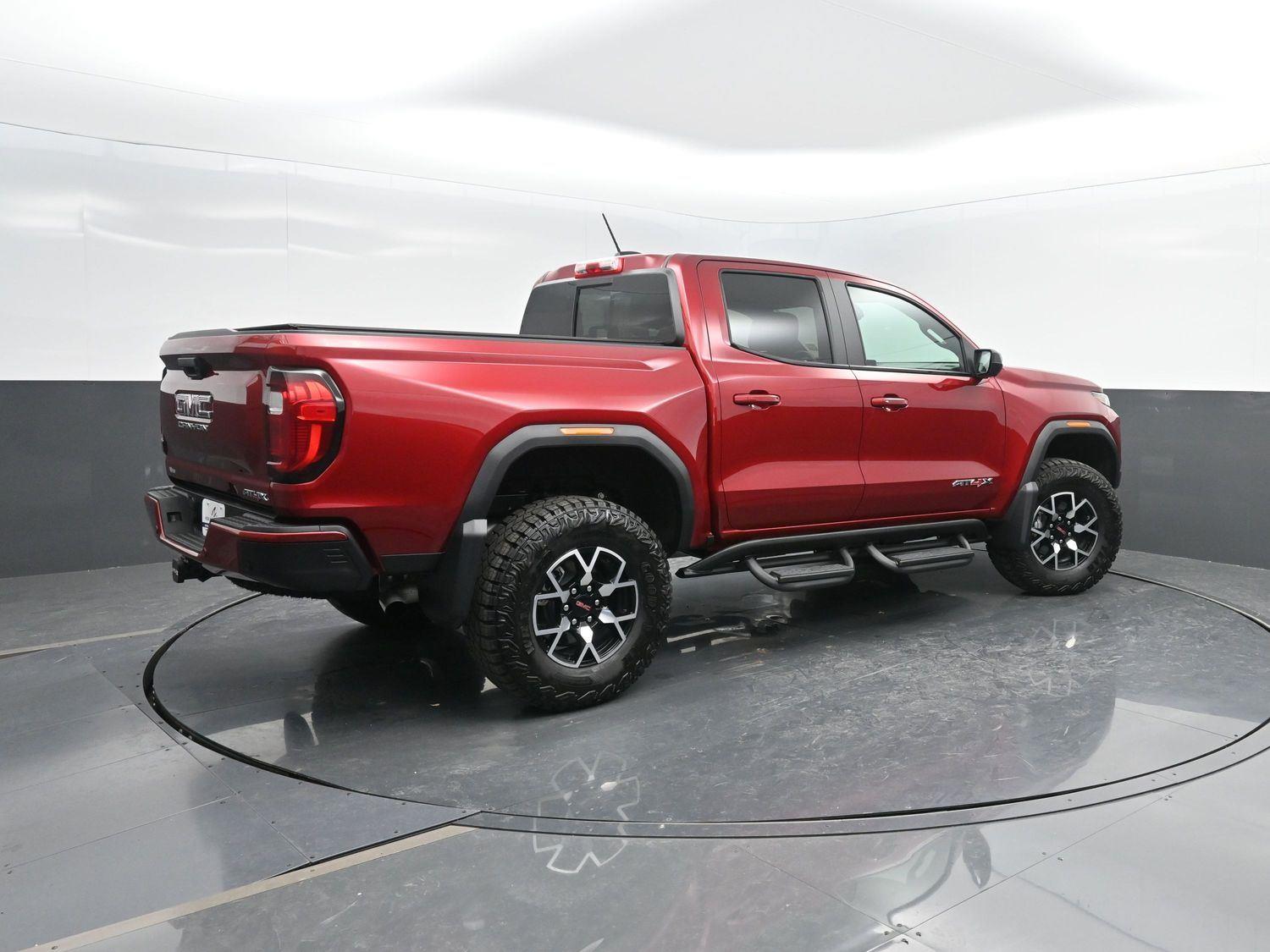 2025 Gmc Canyon AT4X photo 2