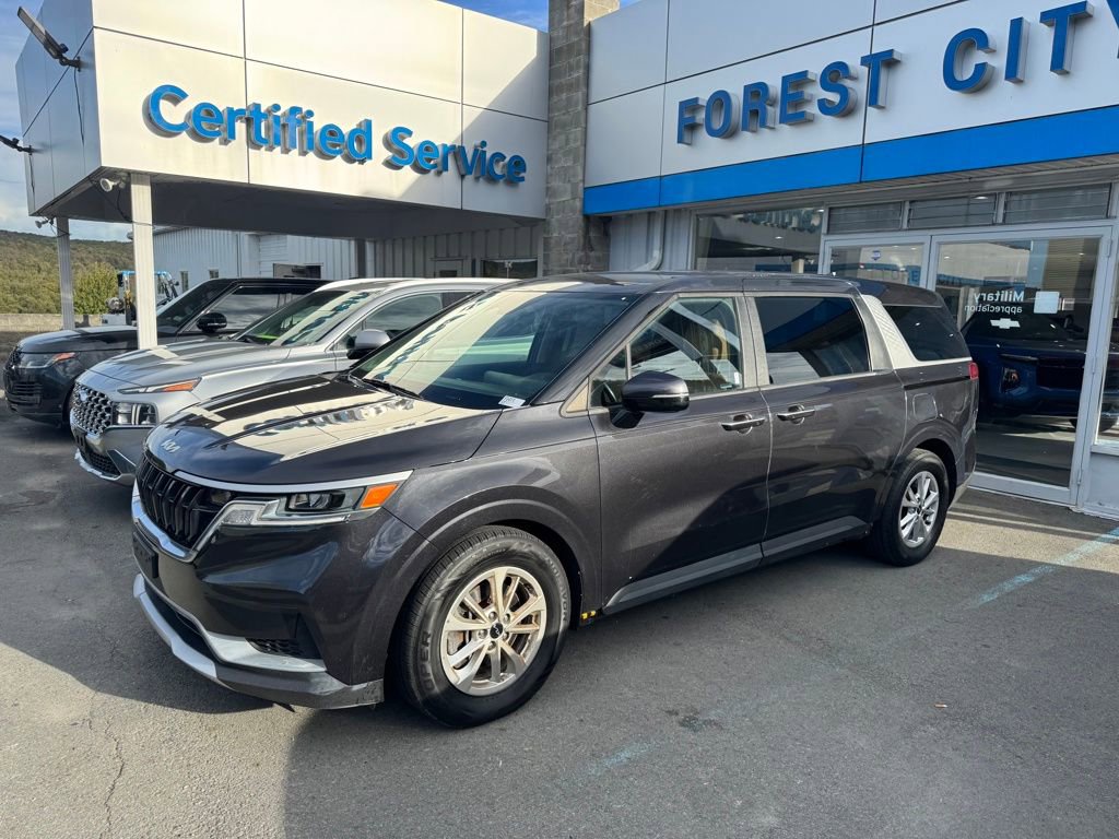 2022 Kia Carnival LXS photo 2