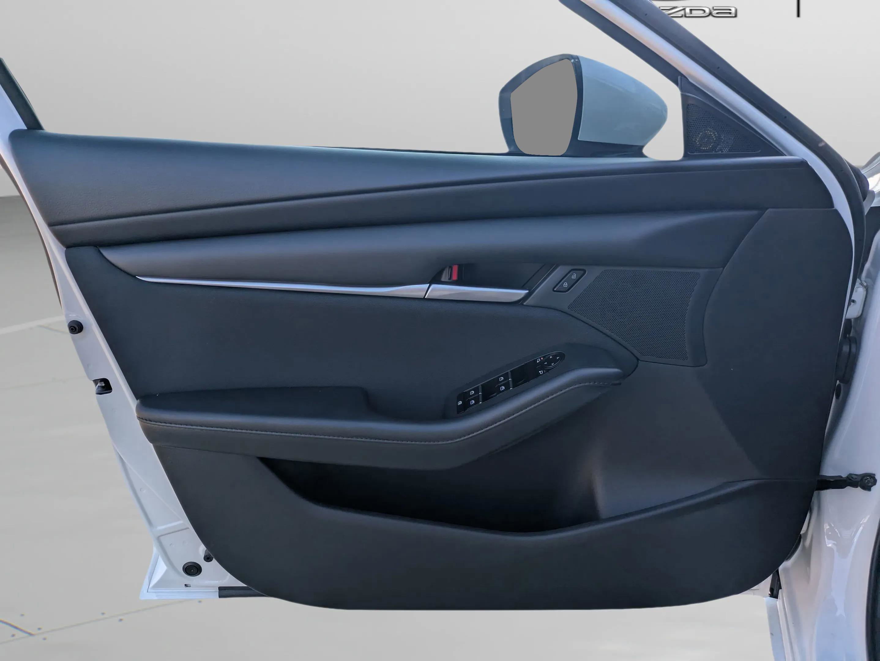 2025 Mazda Mazda3 Sedan 2.5 s photo 9