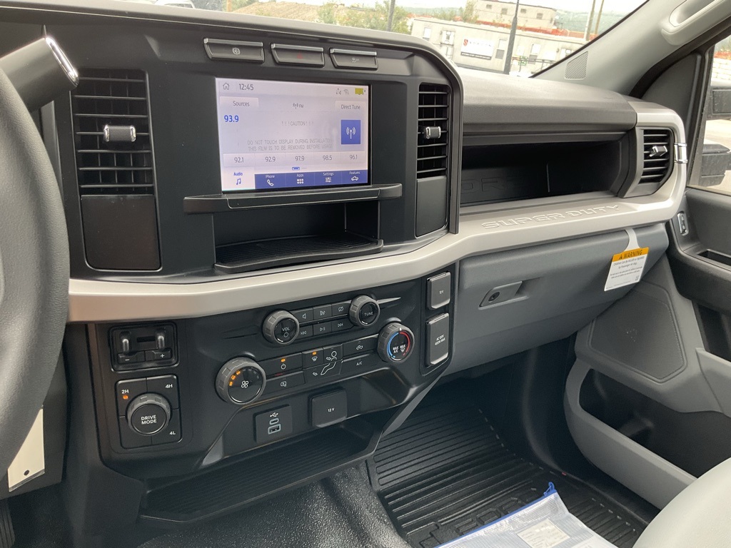 2024 Ford F-550 XL photo 4