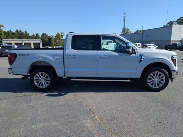 2025 Ford F-150 Lariat photo 2