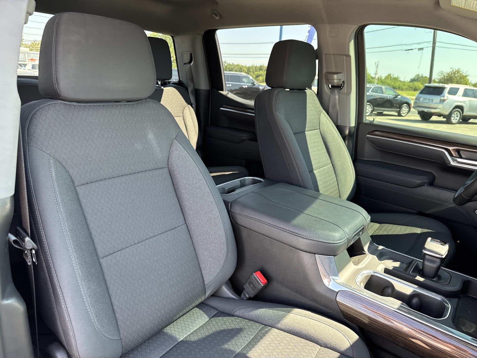 2025 Chevrolet Silverado RST photo 22