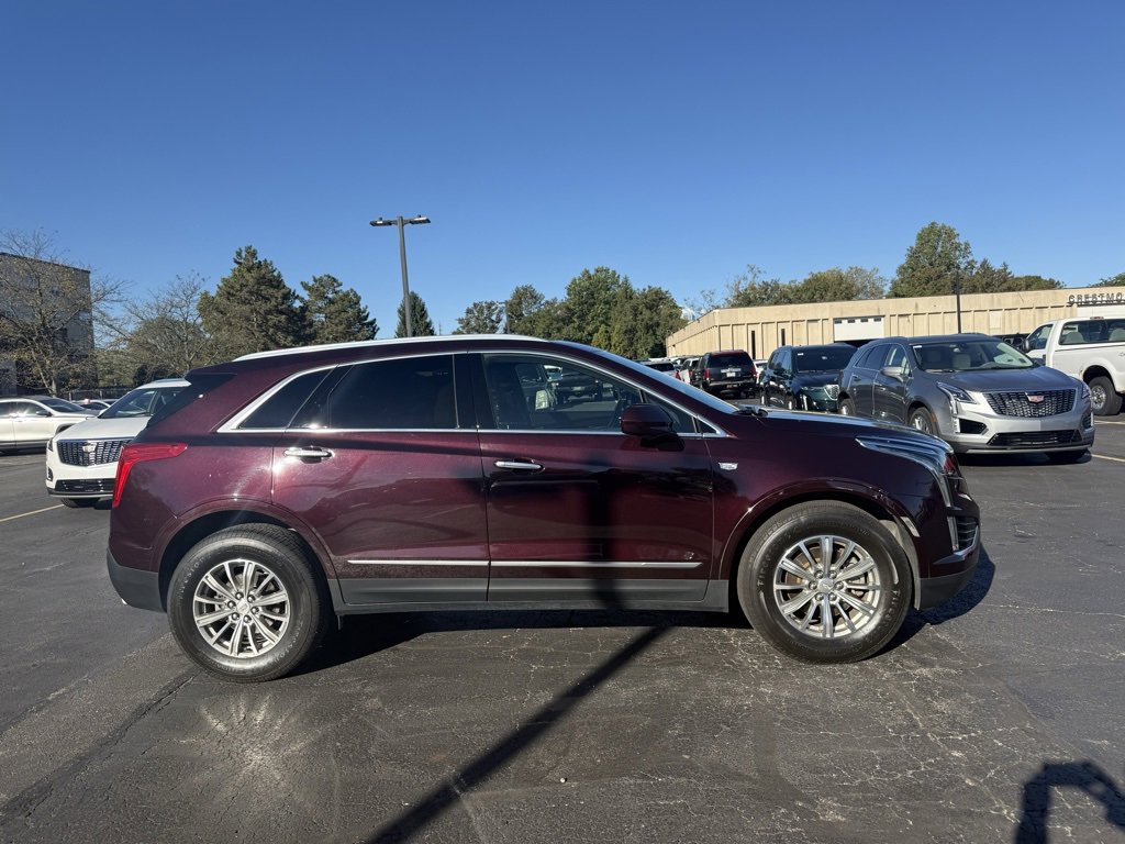 2018 Cadillac XT5 Luxury photo 2