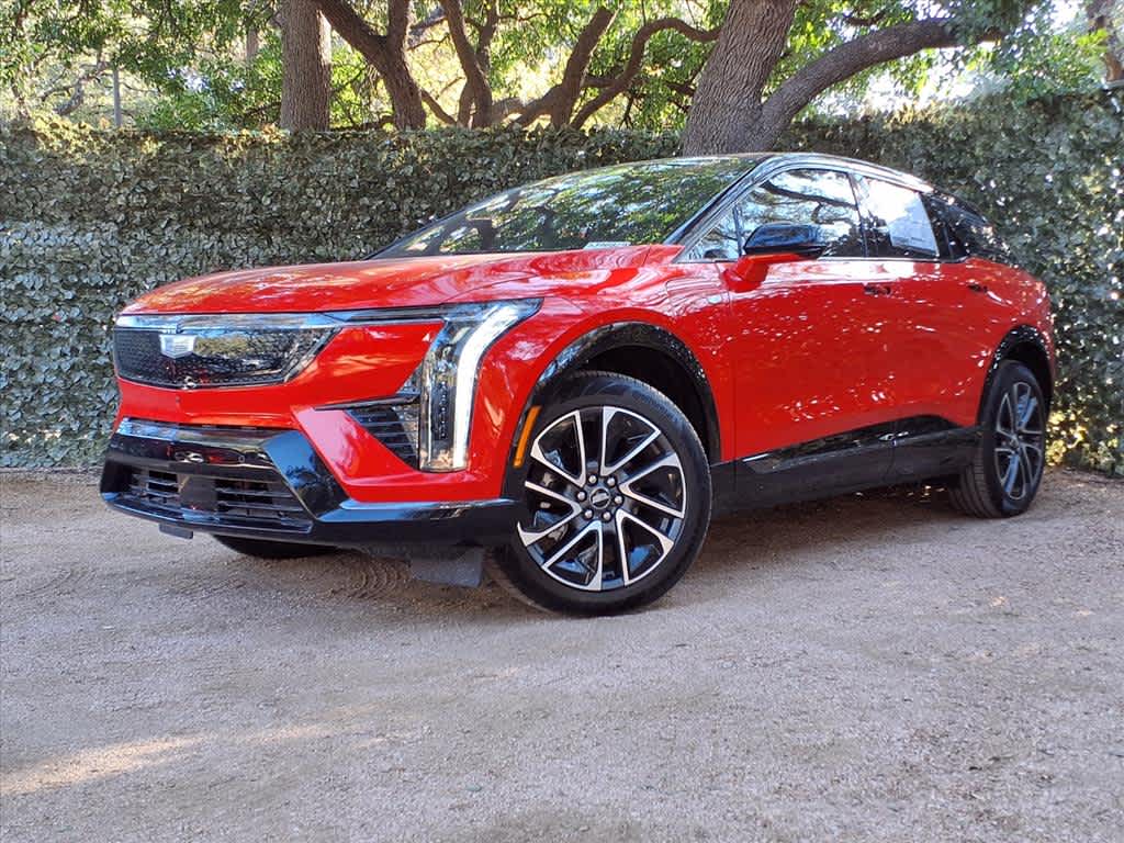 2025 Cadillac OPTIQ Sport 1's photo