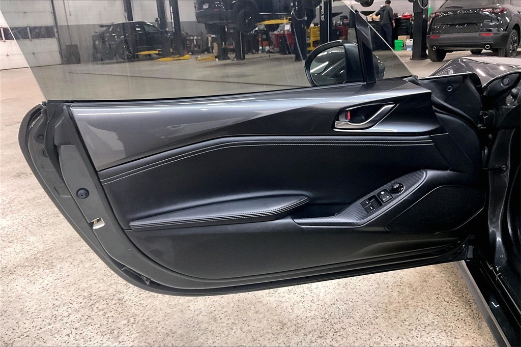 2020 MAZDA MX-5 - Image 19