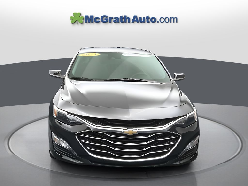 2023 Chevrolet Malibu 1LT photo 2
