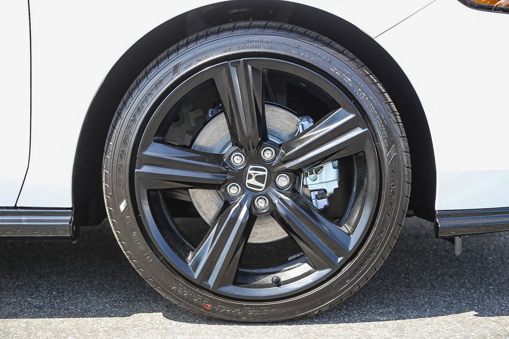 2025 Honda Accord Hybrid Sport-L photo 11