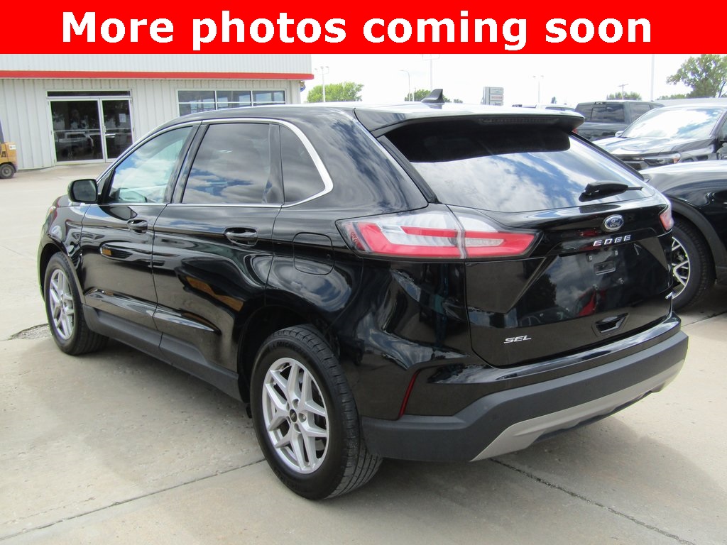 2024 Ford Edge SEL photo 2