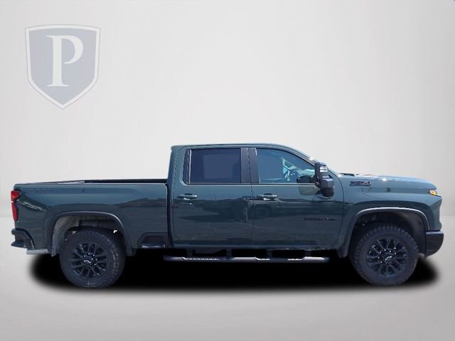 2025 Chevrolet Silverado 2500HD LT photo 3